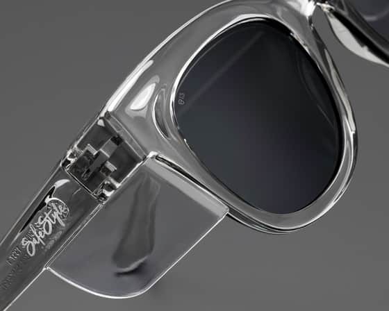 Oleophobic coating