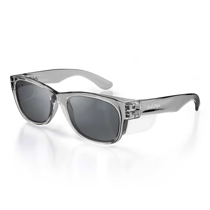 Classics-R-Graphite_TintedUV400Lens_02Angle